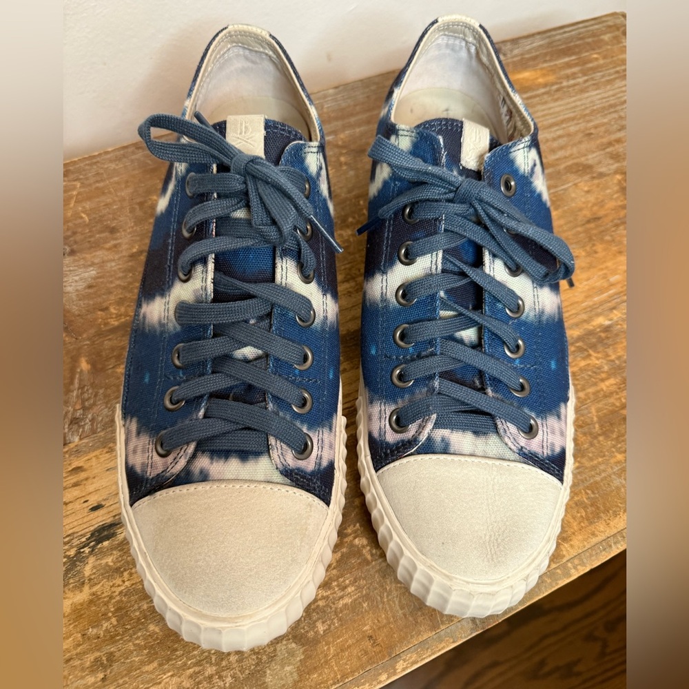 Bootleg by John Varvatos Men's Wave Blue Vulcanized Tie Dye Low Top Sneaker 10.5